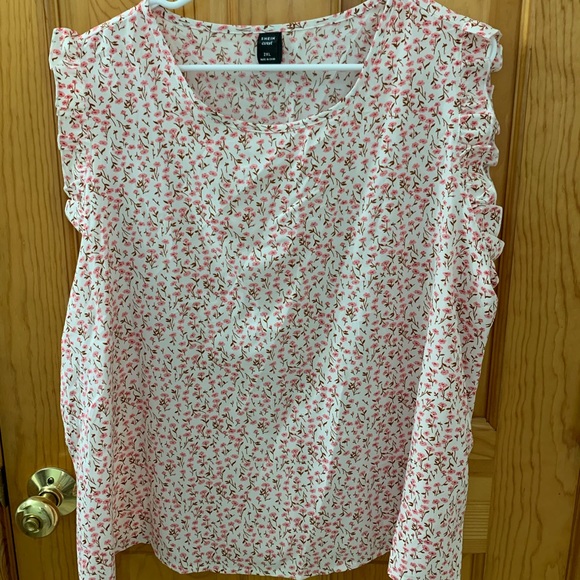 Ditsy Floral Print Ruffle Trim Blouse - Picture 1 of 4
